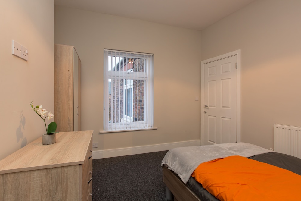 Stoke-on-trent Vacations - Townhouse  Rose Street Stoke - Property Image 16