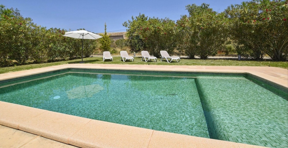 Poolside Garden Retreat in Buger photo 2