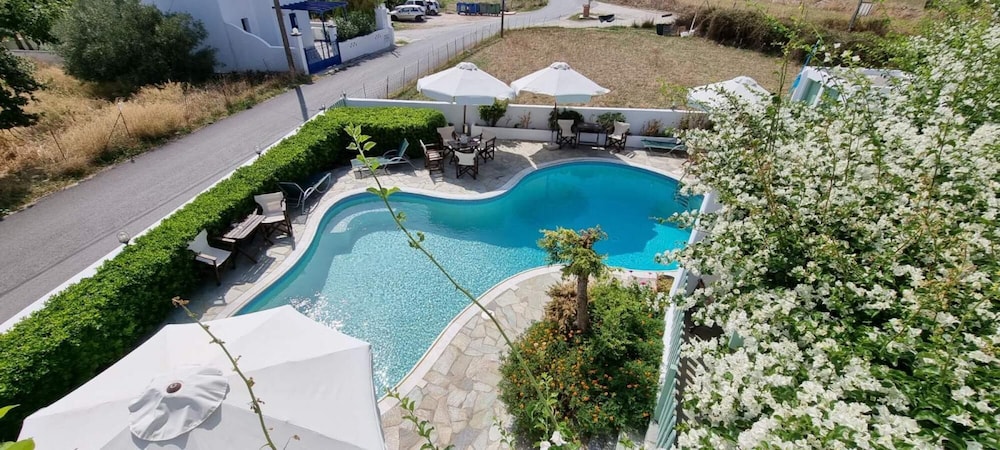 Skyros Luxury Lithari - Near The Beach With Pool photo 2
