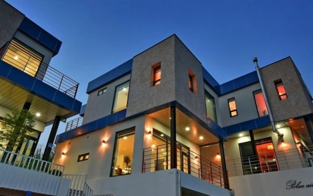Gapyeong Blue L Pool Villa - main view