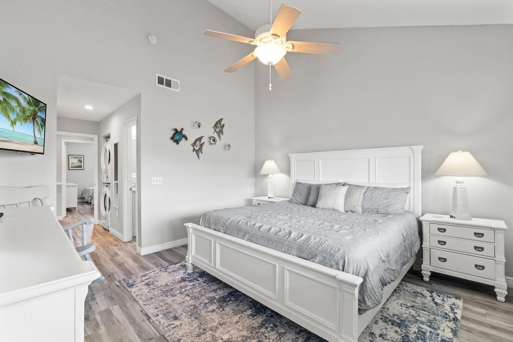 Blessed By The Sea Crescent Beach Activities 2 Bedroom Home