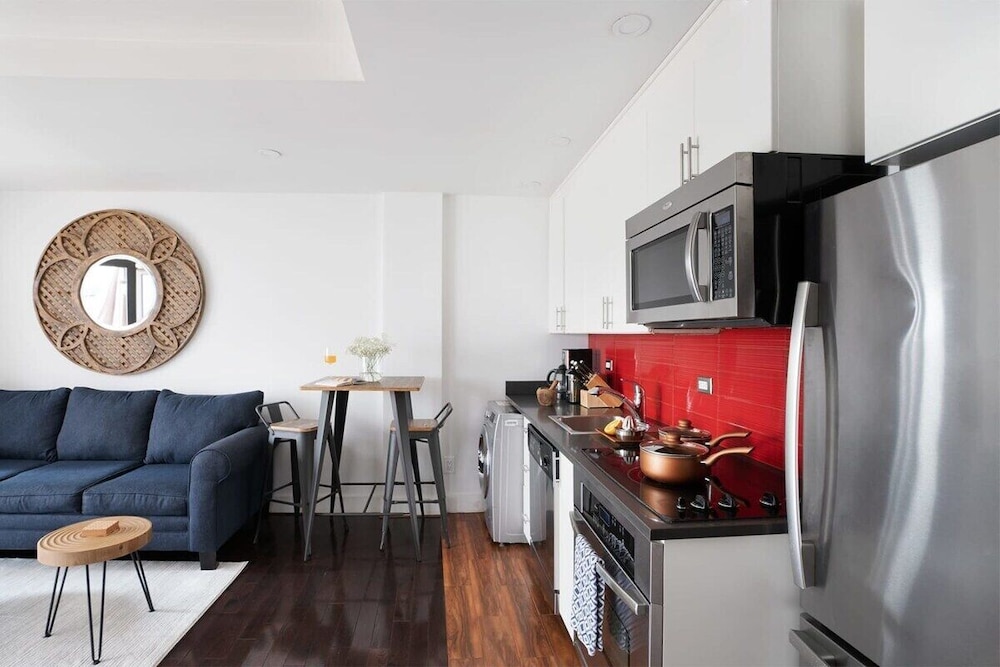 809 Midtown Apartments