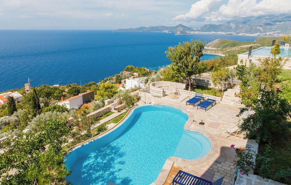 Olive Resort