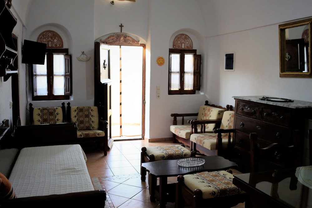 My Catsle Cave est 1899 view 5