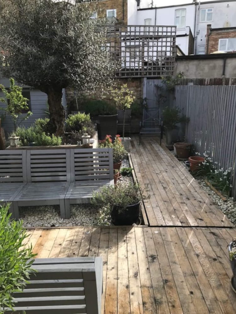 Stunning 3 Bedroom House With Garden in Battersea