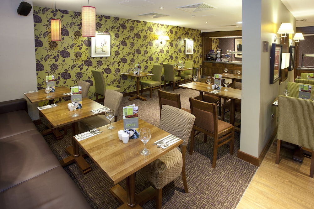 Premier Inn Inverness Centre - River Ness — photo 11