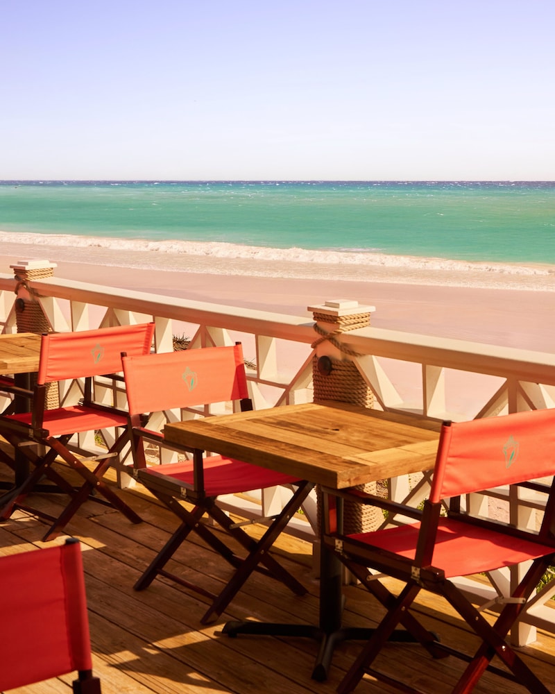 Private Pool Villa at Coral Sands Steps to Pink Sand Beach & Resort Amenities