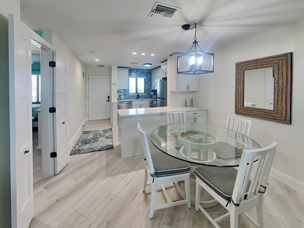 Seaside 5 by Distinctive Beach Rentals