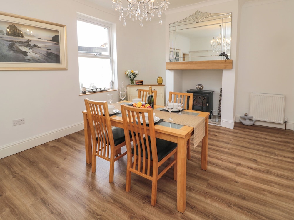18 Acklington Road