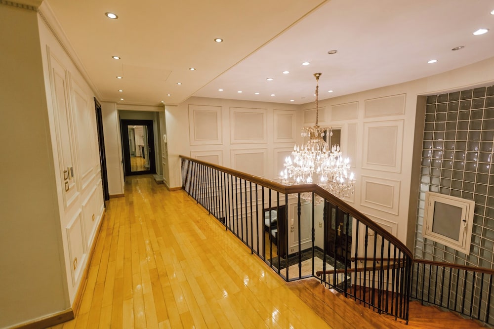 Luxury Villa in Green Heights compound