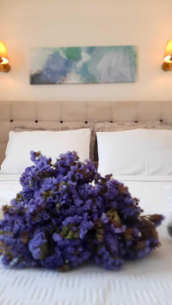 Delos Otel