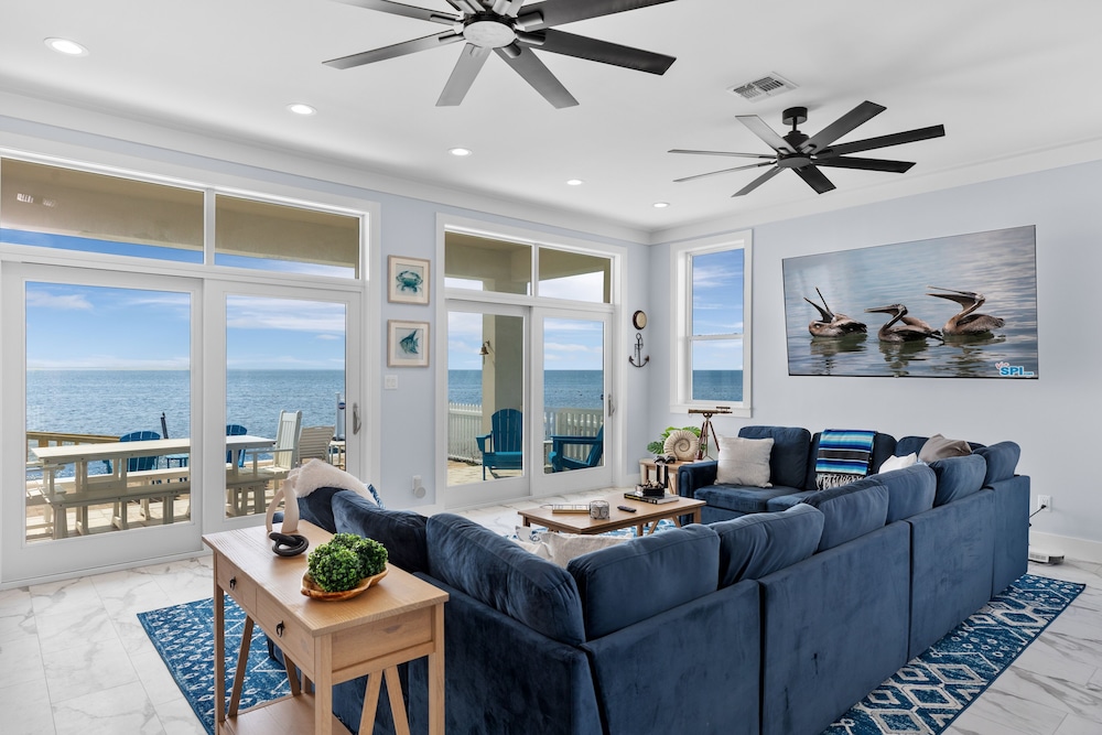 Ahh Da Sea - Waterfront, Backyard Ramp To Jetty & Laguna 3 Bedroom Home