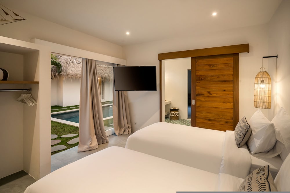 Villa Makena by Alfred in Bali - Stunning Tropical 6BD Villa Near the Beach