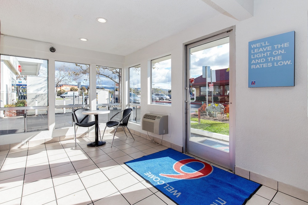 Motel 6 Hayward, CA – Silicon Valley Gateway