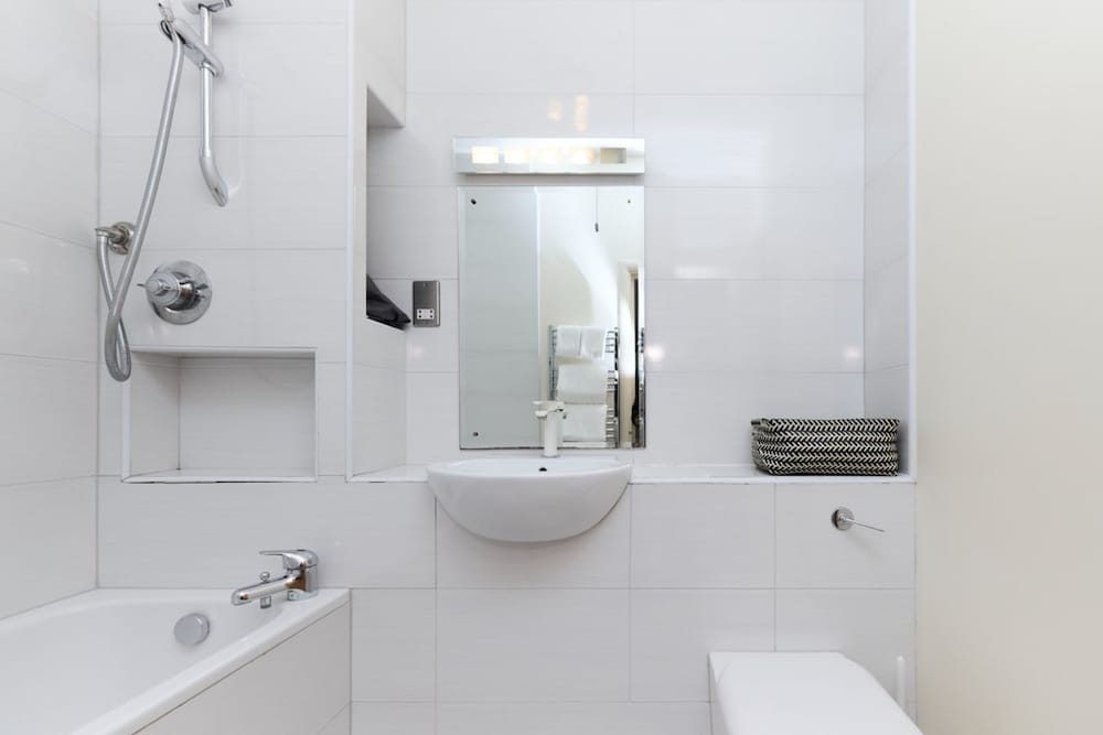 The Spitalfields Beauty - Bright 2bdr Flat