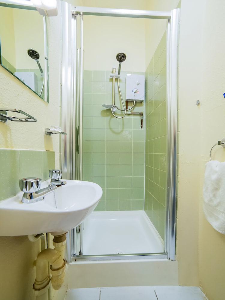 Devine Beach Hotel, Westcliff Southend-On-Sea