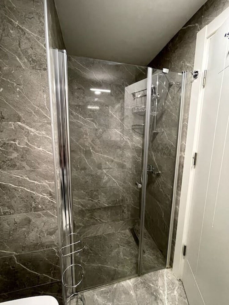 Stylish 1-bedroom Apartment Near Mall of Istanbul