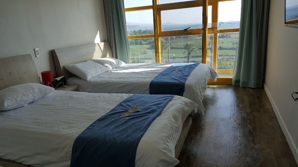 The Freedom - Hostel view 4