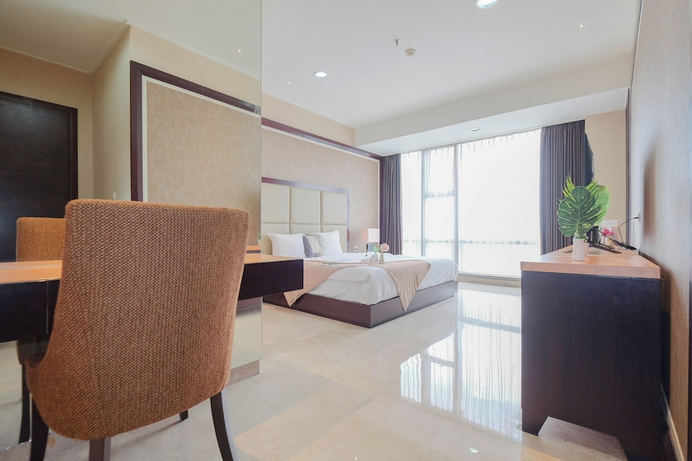 Elegant Earth Tone 3Br At Ciputra World 1 Apartment