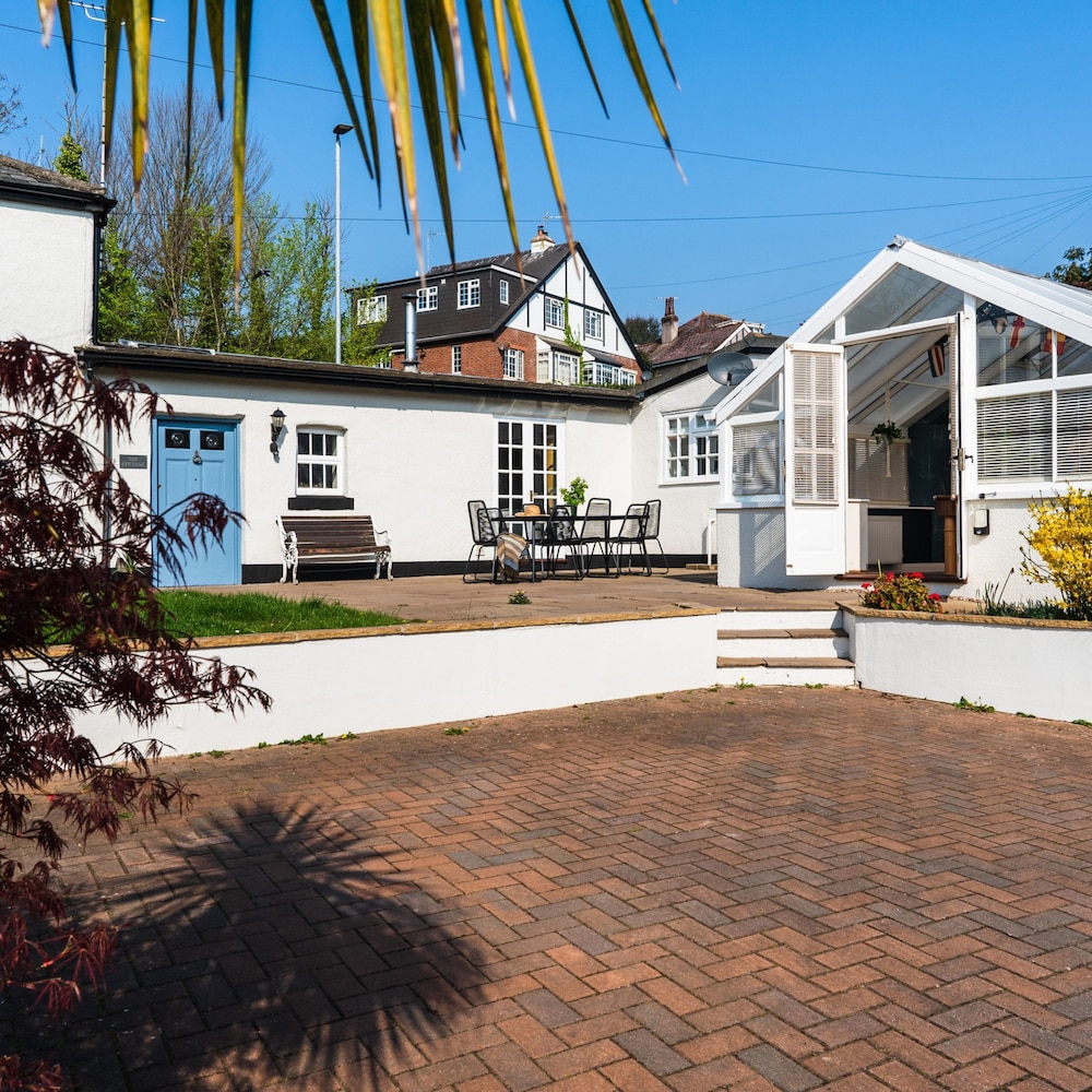 The Cottage in Holcombe