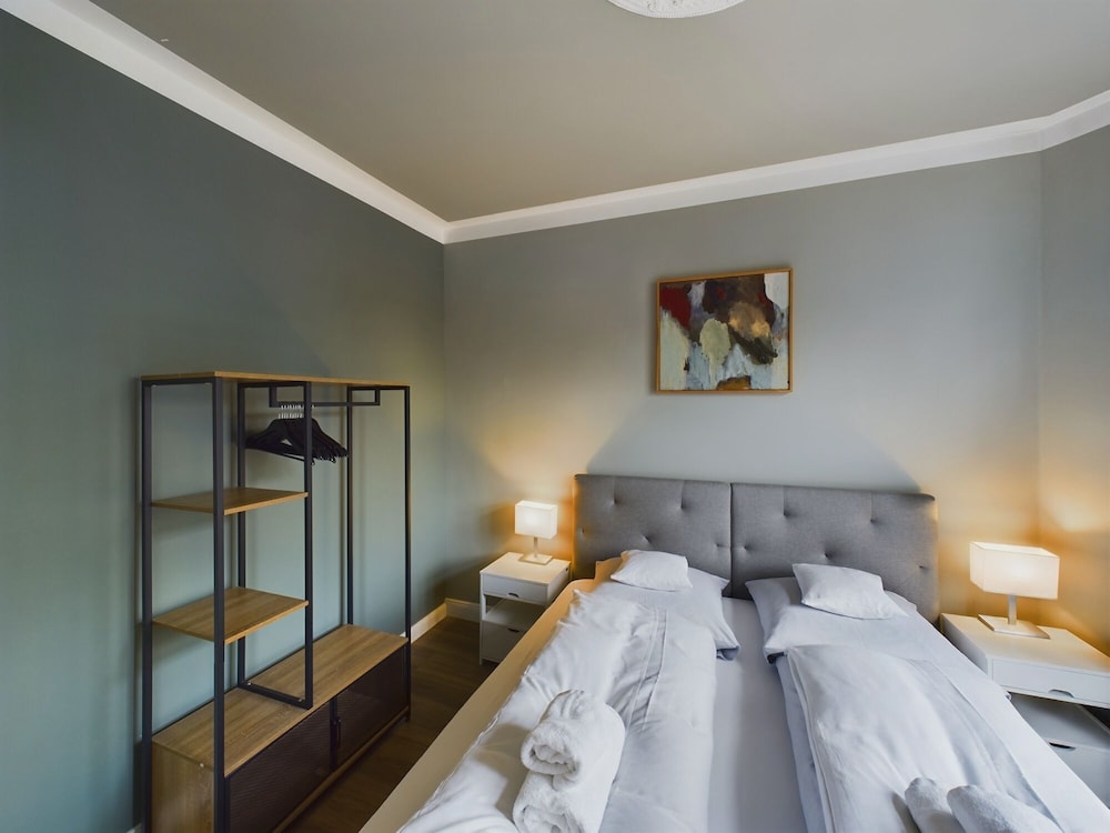 Art Apartments
