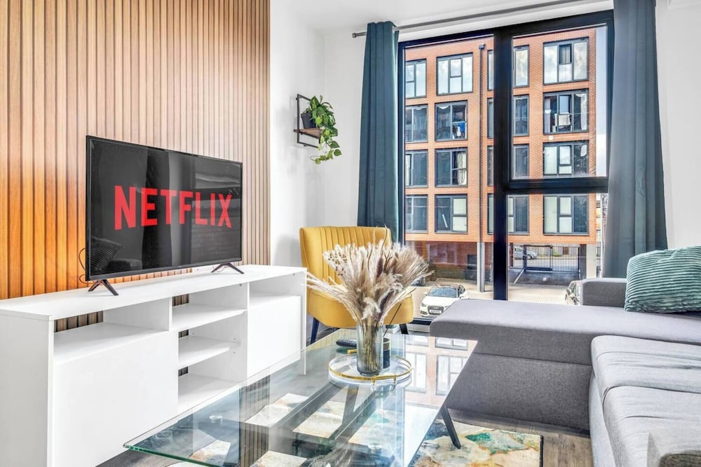 Charming Deritend Apartment With Full Access for Wheelchairs