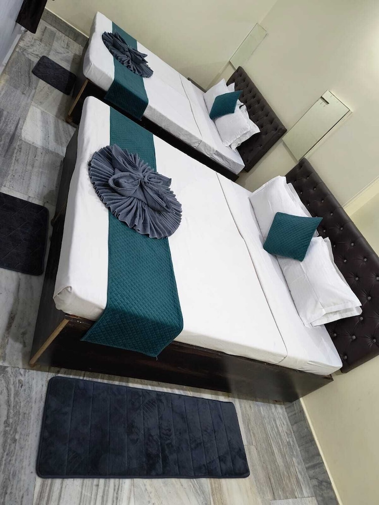 Hotel Kashi Paradise