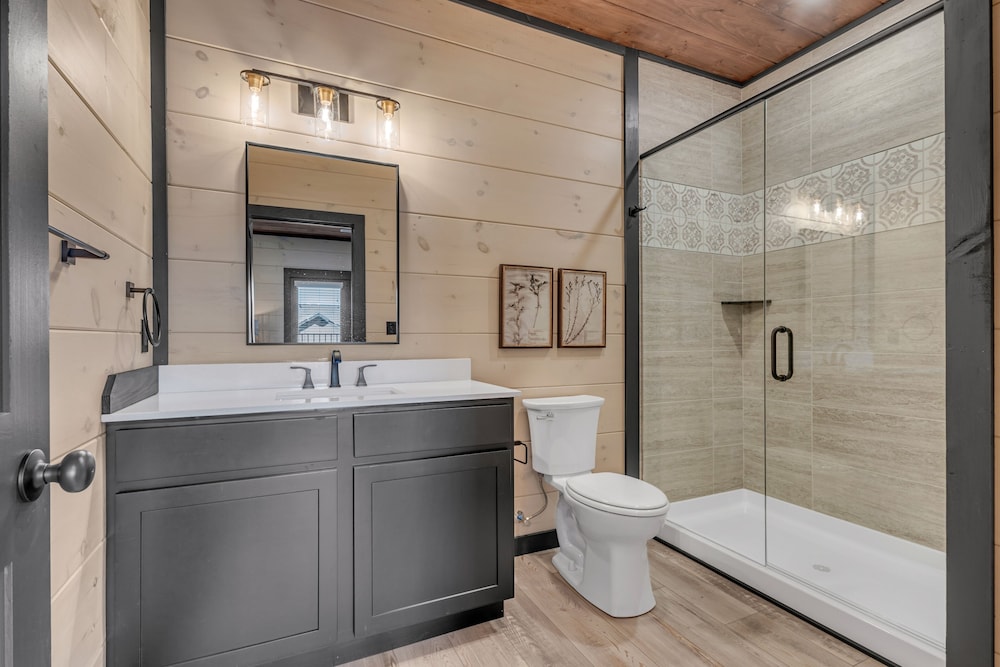 Cozy Cub Luxury Cabin Pigeon Forge