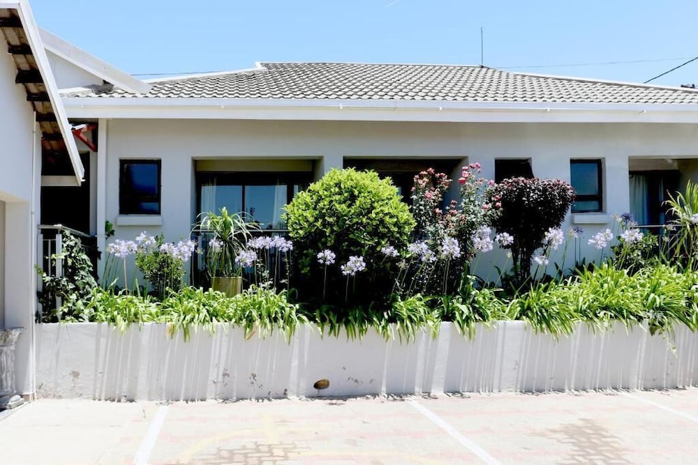 Tribute Guest House Matala