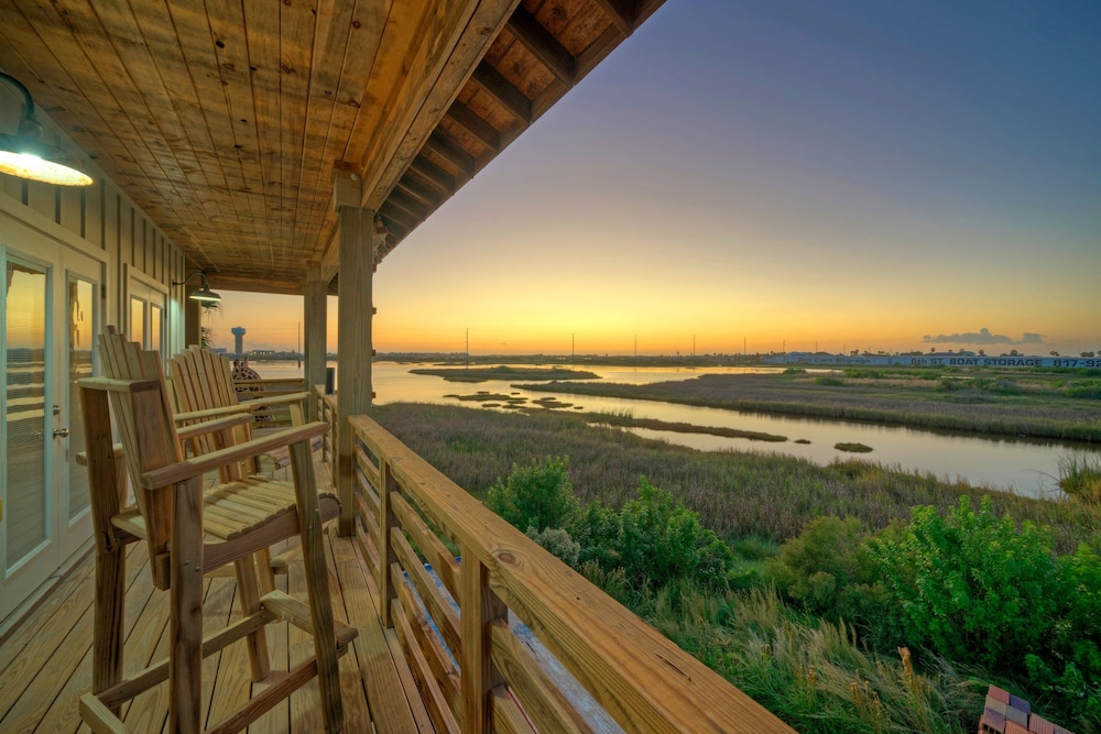 Fish Camp Buyout by Avantstay Unique 6bdr Escape Private Pool Views