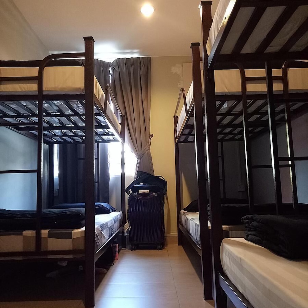HOOD - Hostel