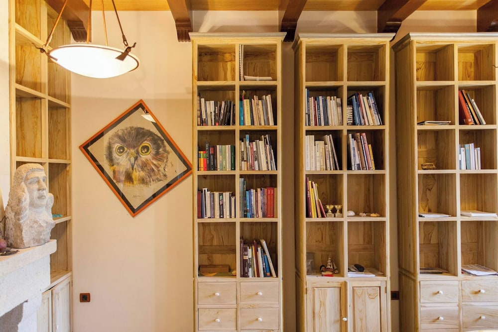Luxurious Venetian 3 Floor House in the old Port