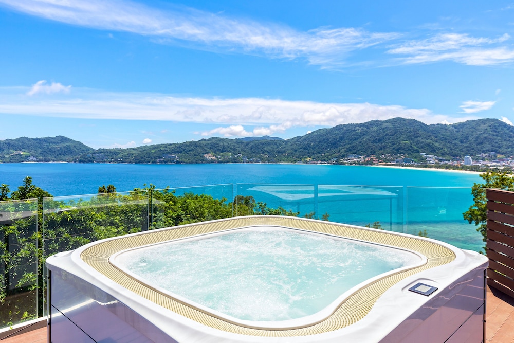SeaView BluePoint Apartment 819