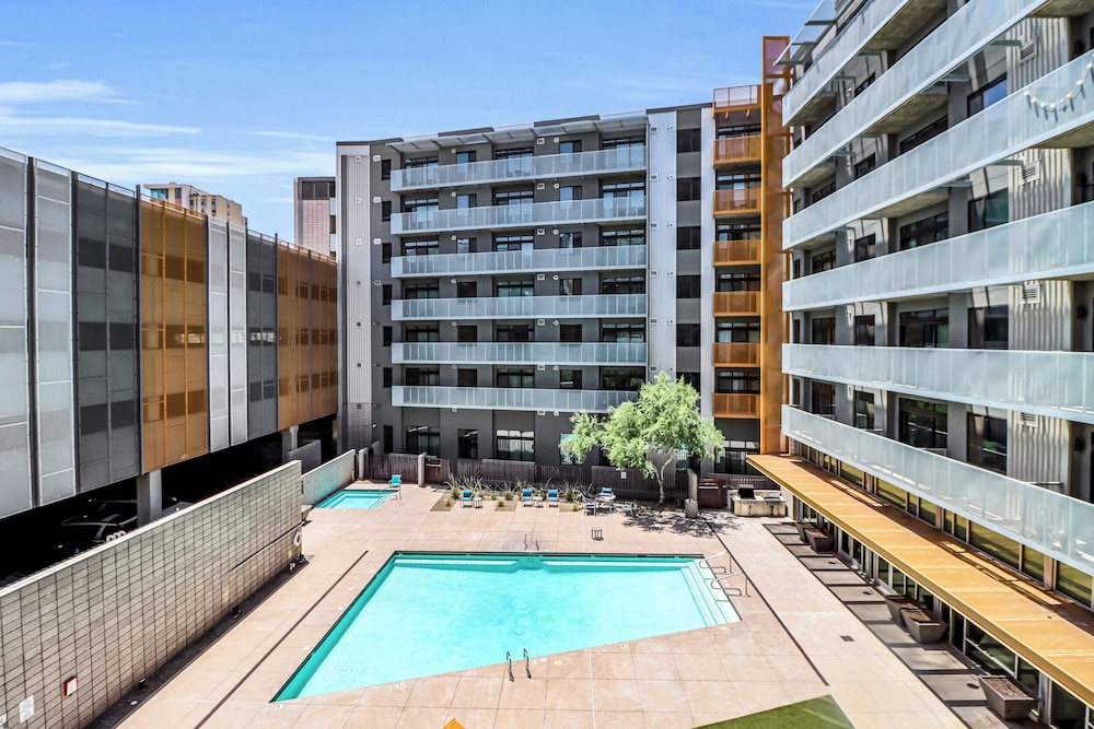 Phoenix Urban Luxury Escape