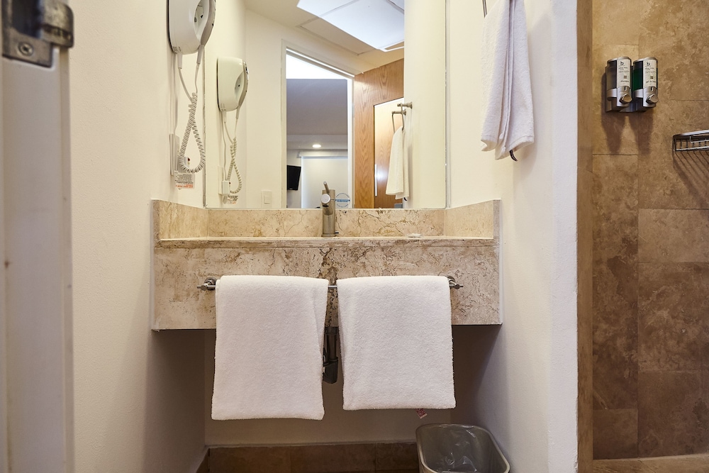 Reynosa Vacations - BH Business Hotel Group - Property Image 9