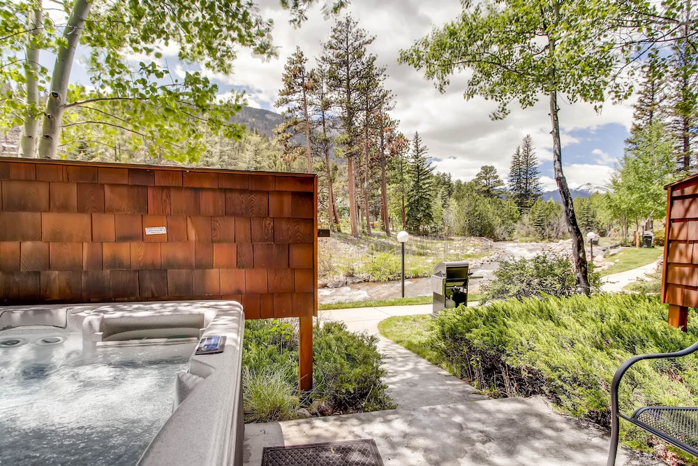 Estes Park Condos - Property Image 43