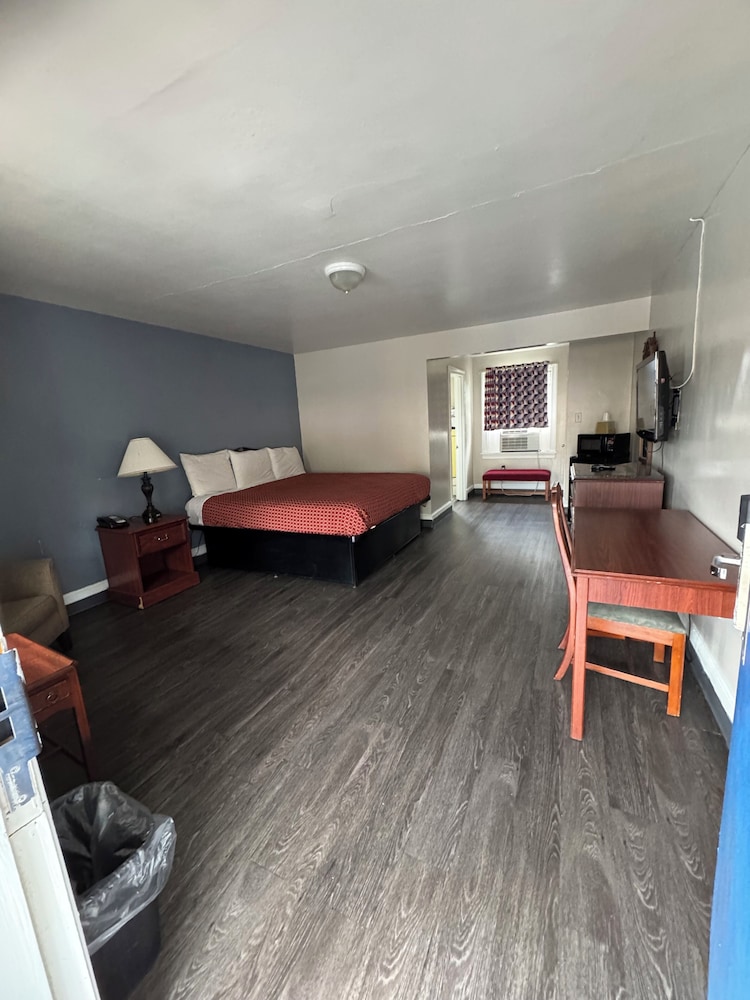The Executive Inn