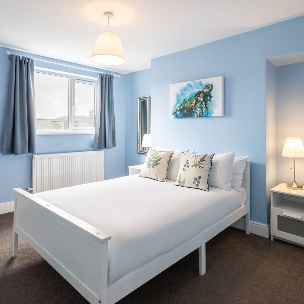 Host Stay Castle Reach view 4