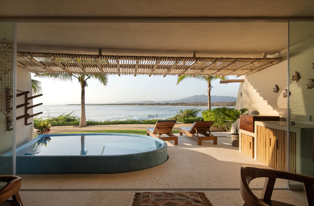 Punta Majahua Condos