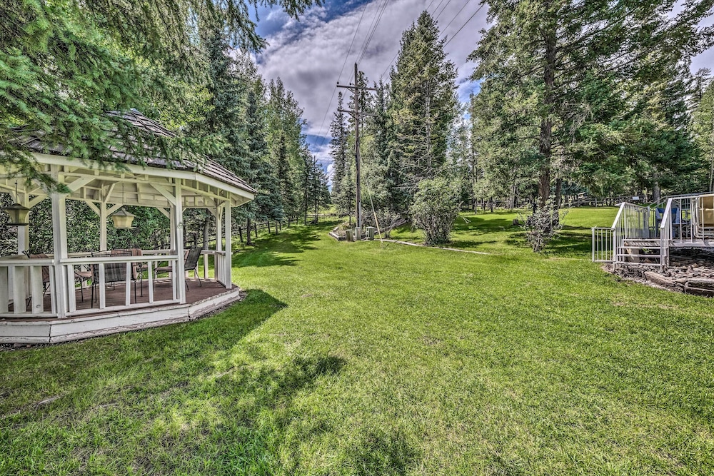 Cloudcroft Townhome on Golf Course w/ Deck! view 2