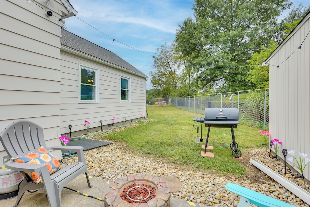 4 Mi to Main Street! Family Getaway in Zanesville