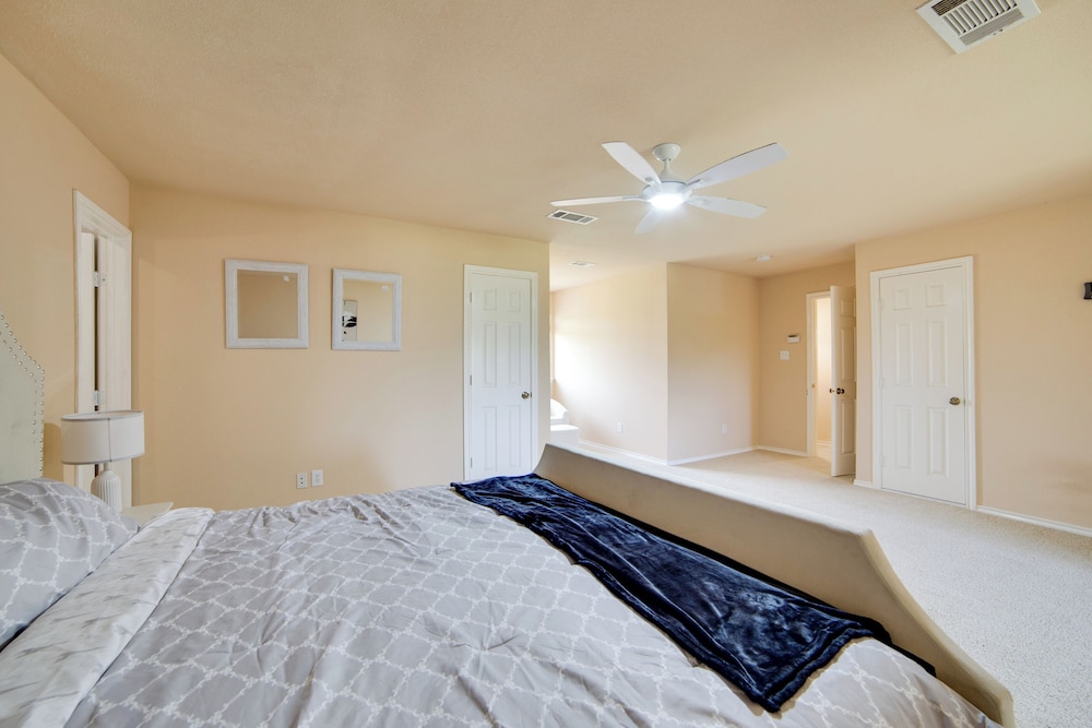 2 Mi to Lake Lavon: Countryside Retreat on 6 Acres
