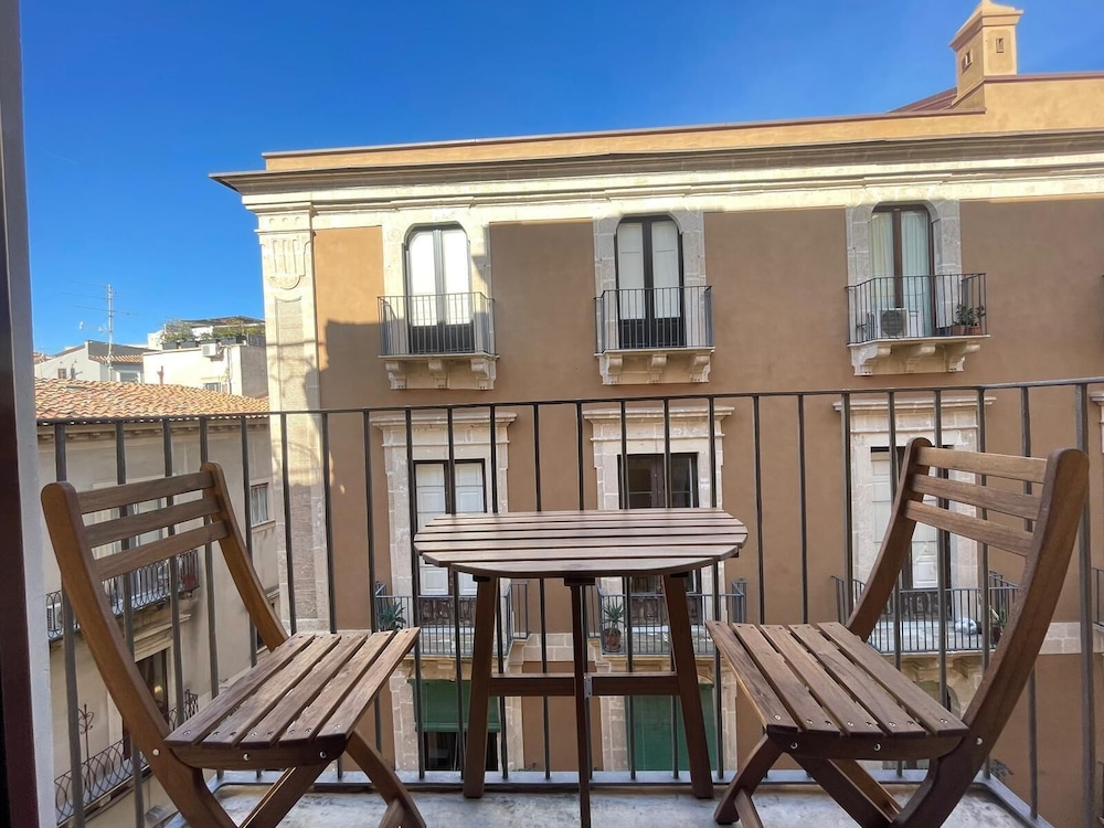 Maison Etnea