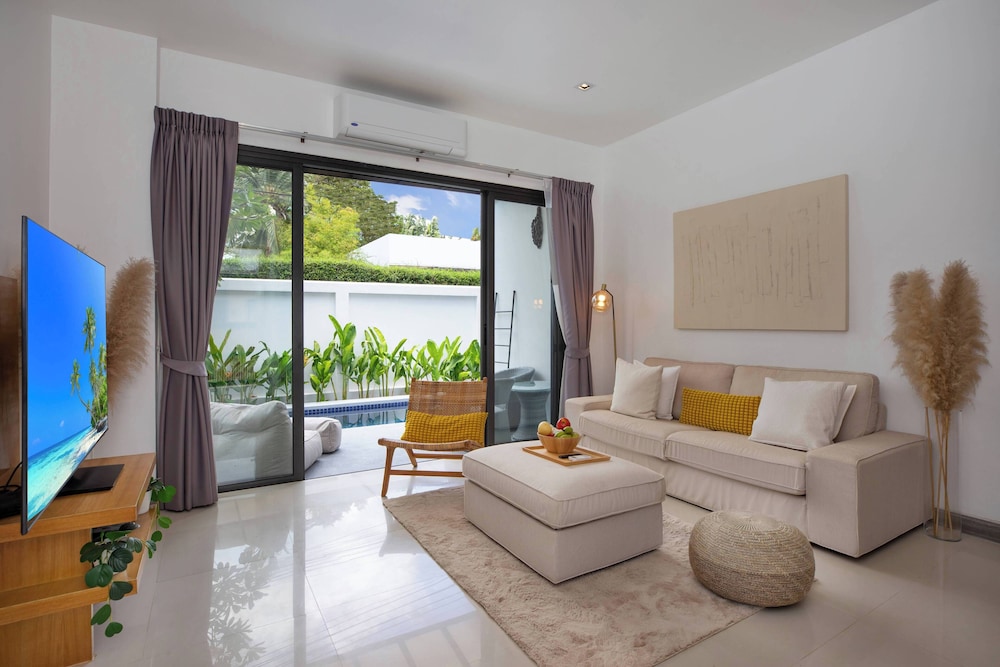 Private Pool Villa Casafit near Laguna