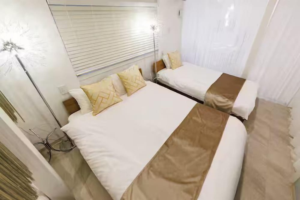 Kuromon Central Self Inn302