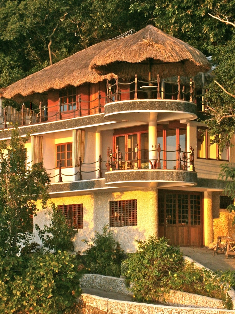 NoaNoa Island