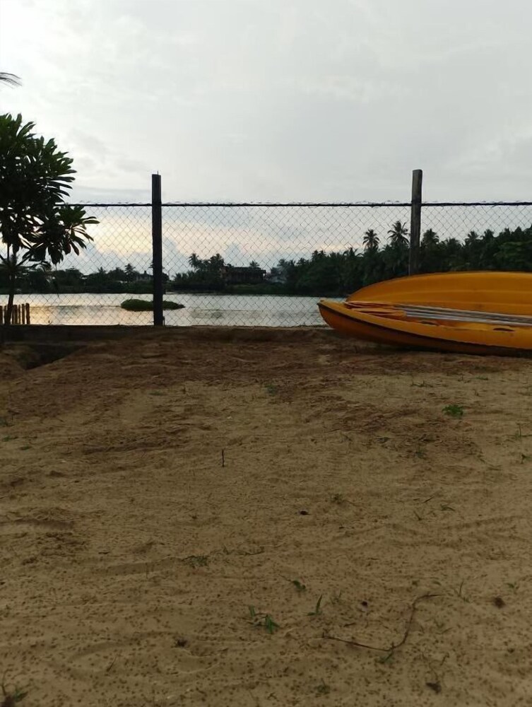 Crush River Villa Hikkaduwa
