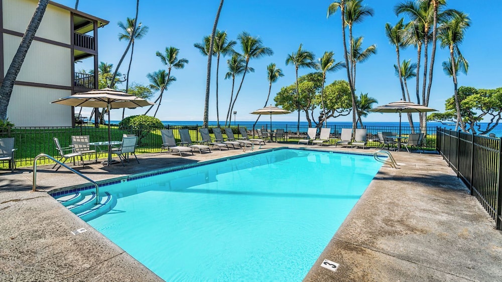 Updated Top Floor - Ocean View - Pool! - Vrkcv