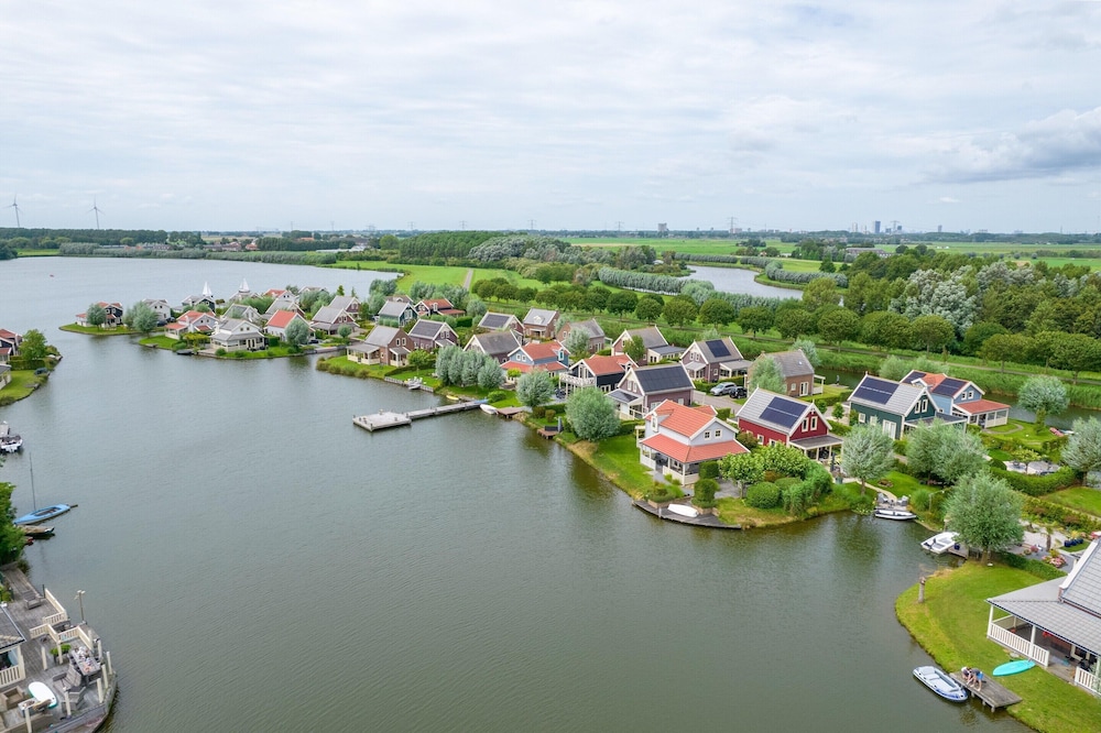 Bungalow by Water Near Rotterdam