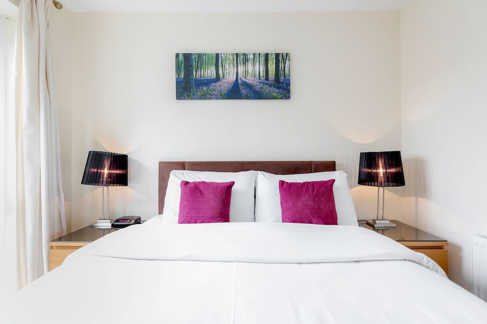 Guildford Vacations - Roomspace Apartments -Westnye House - Property Image 5